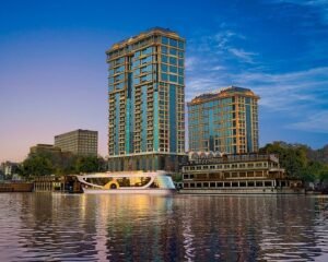 Four-Seasons-Hotel-The-First-Residence-فندق-فور-سيزونز-فيرست-ريزيدنس