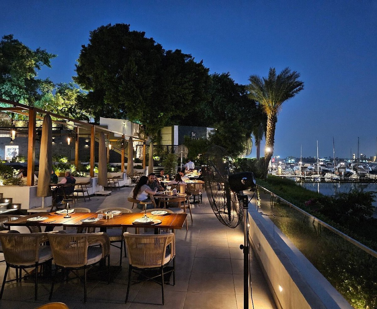 Tenaya-Riverside-Dining-مطعم-تينايا-ريفرسايد-داينينج