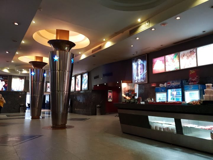 سينما-جلاكسي-المنيل2